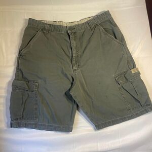 Wrangler Men's grey Shorts 36